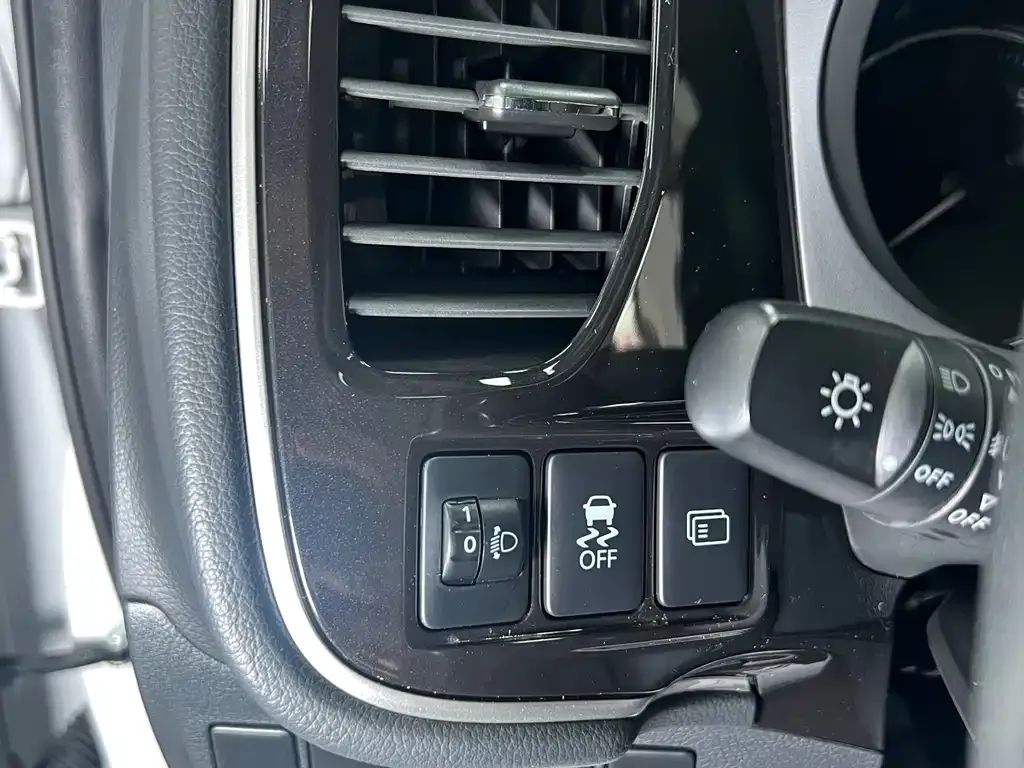 Mitsubishi Outlander — фото 7