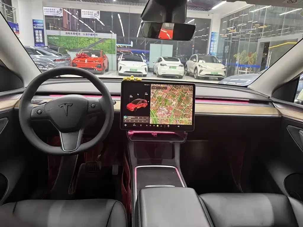 Tesla Model Y — фото 4