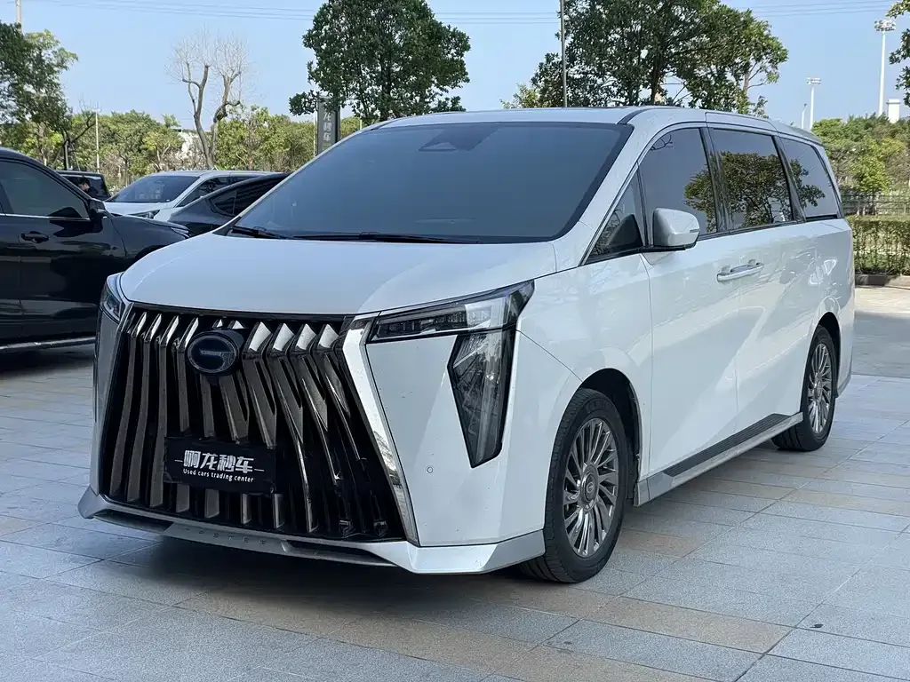 GAC Motor Trumpchi M8 — фото 1