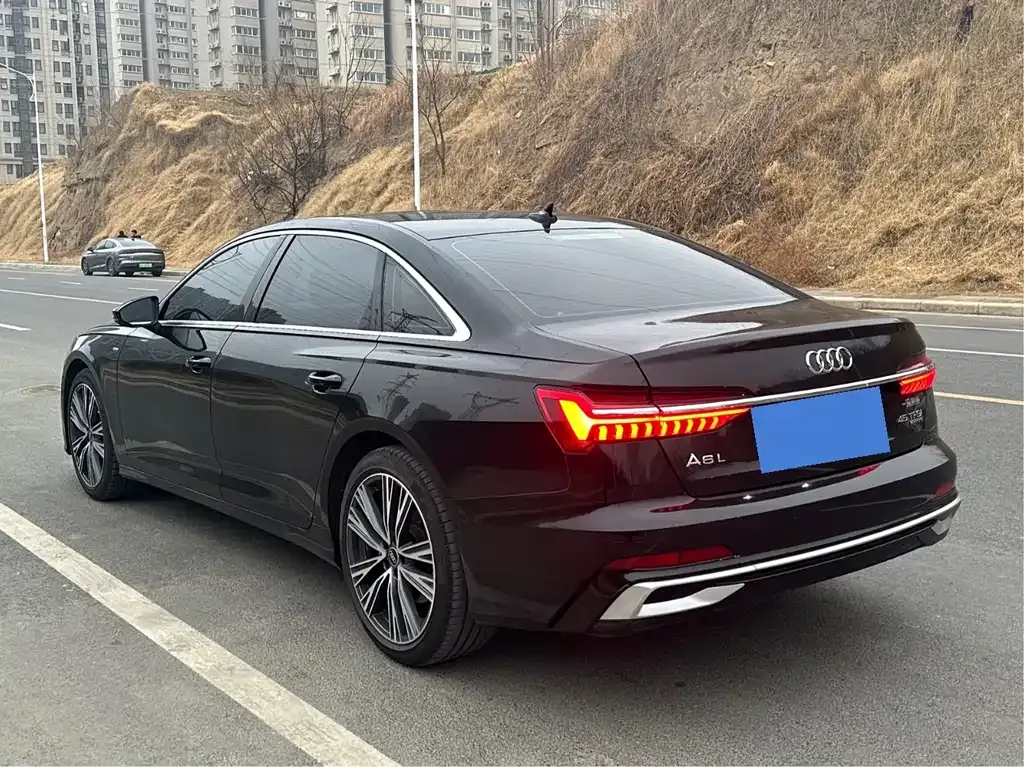 Audi A6L 2023 из CN, фото 9