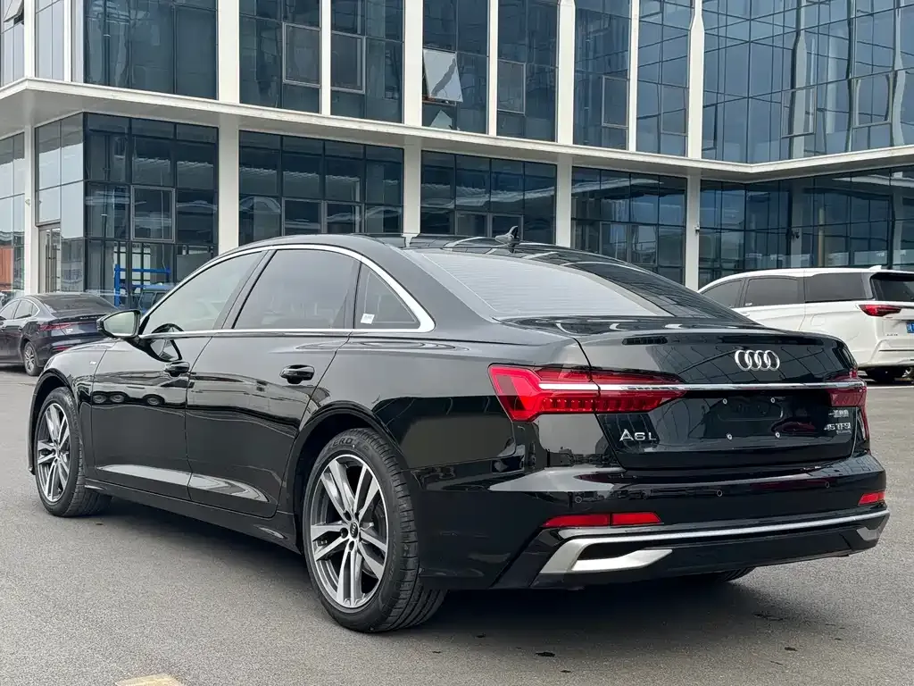Audi A6L — фото 3