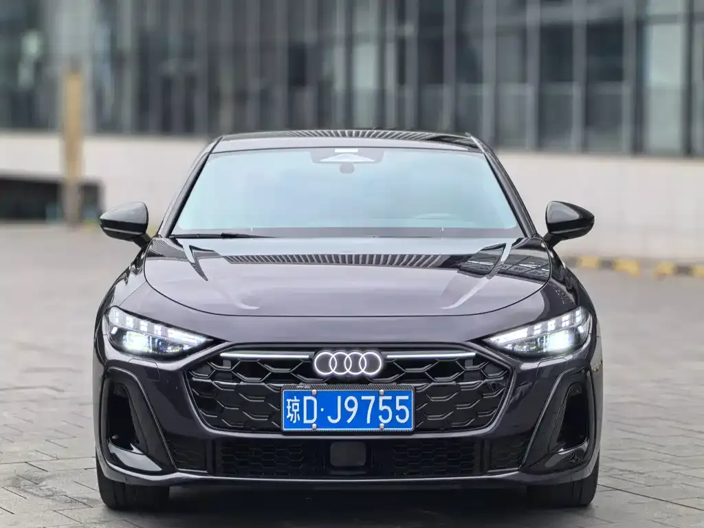 Audi A5L — фото 1