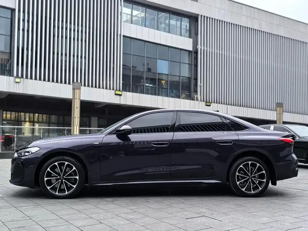 Audi A5L — фото 5