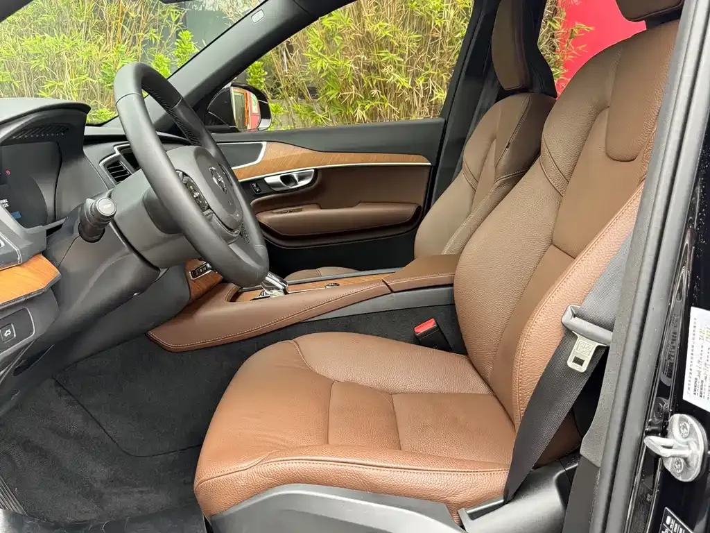 Volvo XC90 2024 из CN, фото 9