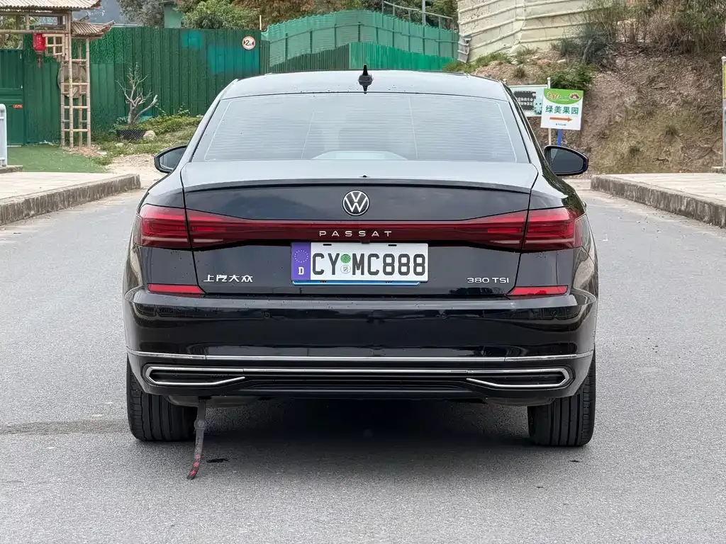 Volkswagen Passat — фото 7