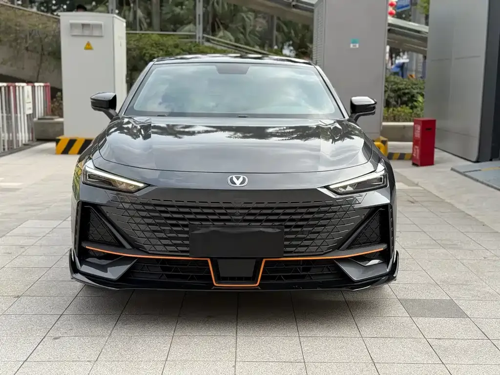 Changan UNI-V 2023 из CN, фото 2