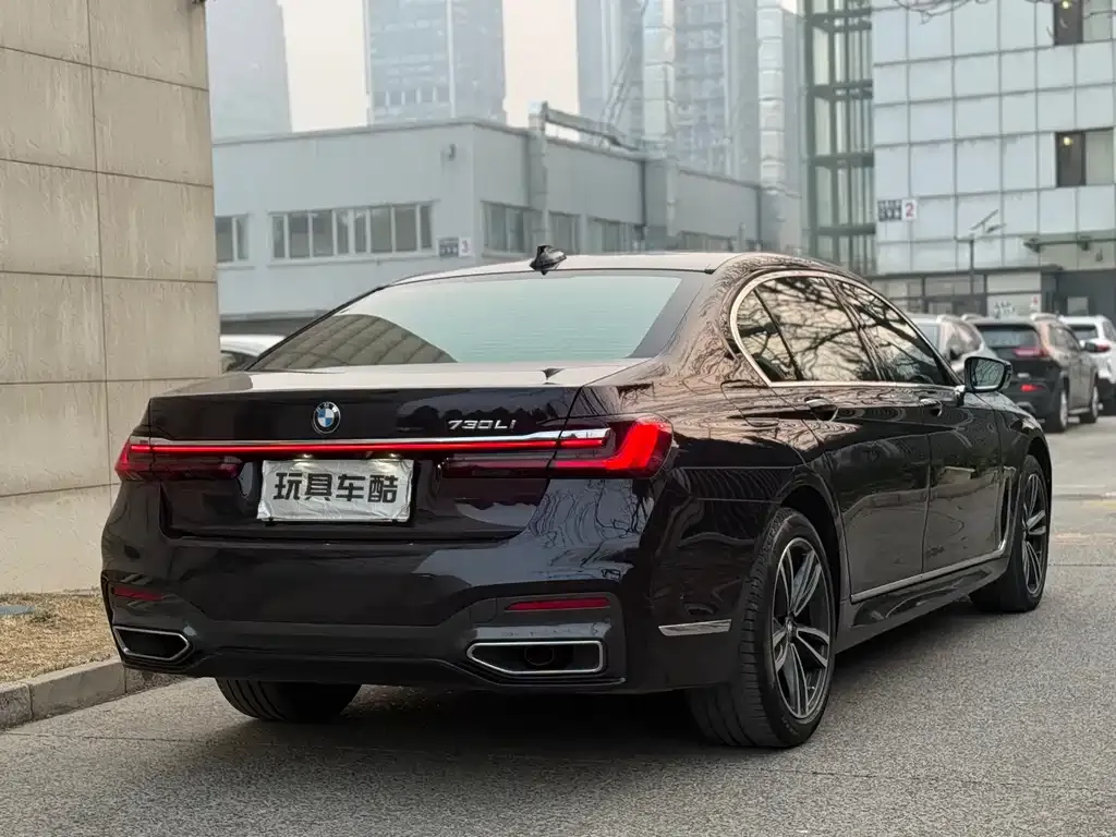 BMW 7 Series 2022 из CN, фото 10