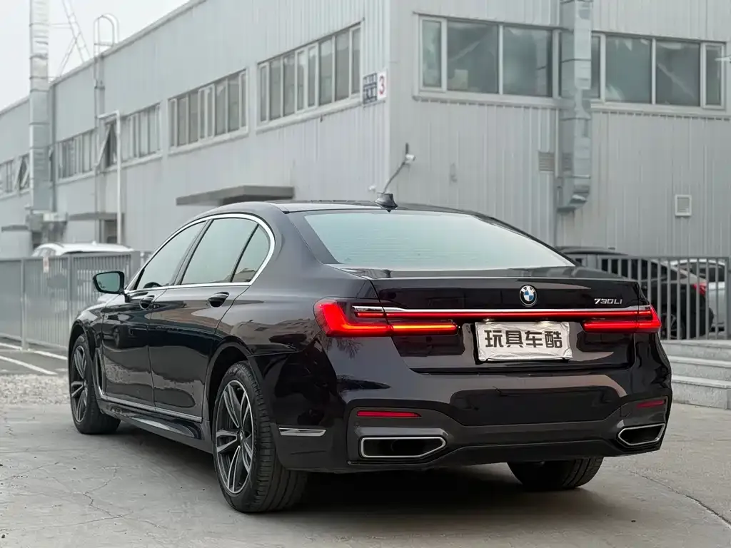 BMW 7 Series 2022 из CN, фото 4