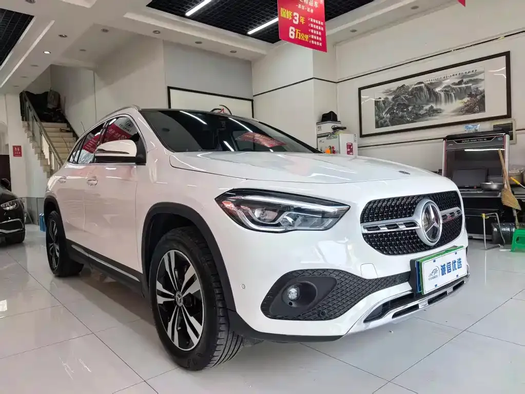 Mercedes-Benz GLA — фото 7