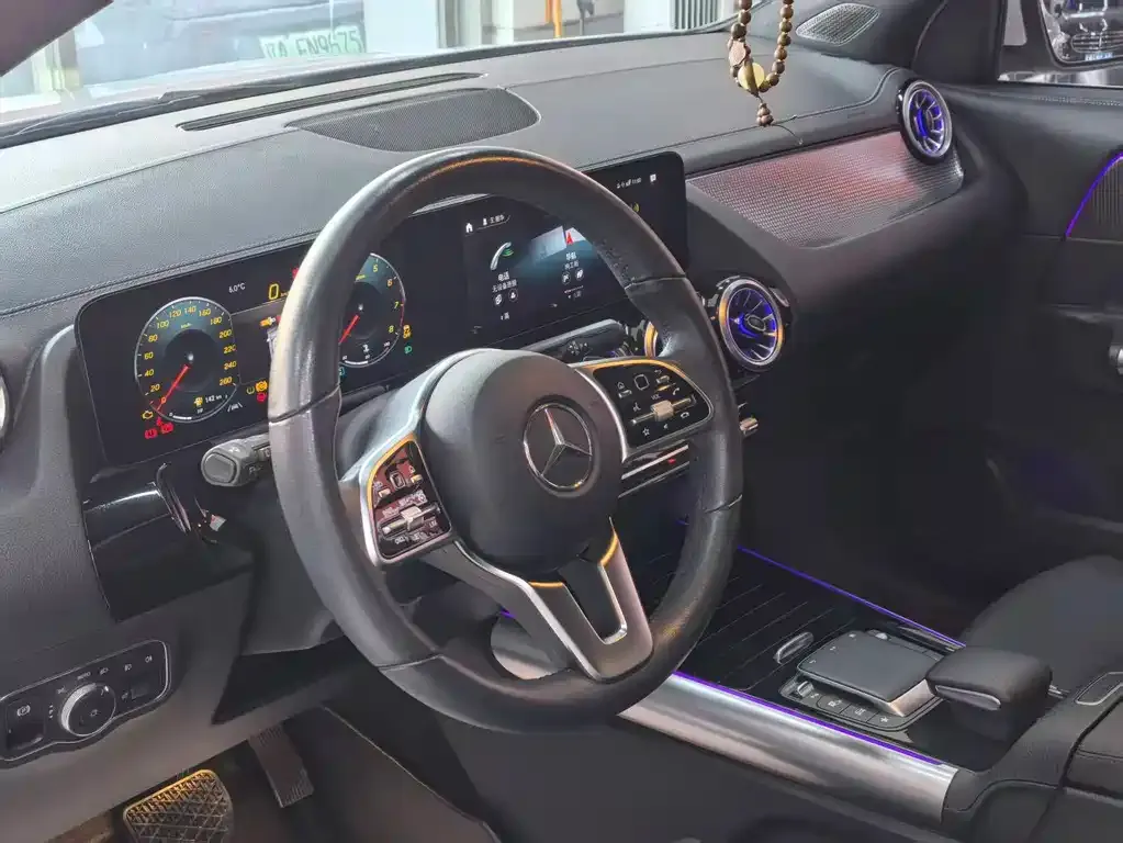 Mercedes-Benz GLA — фото 10