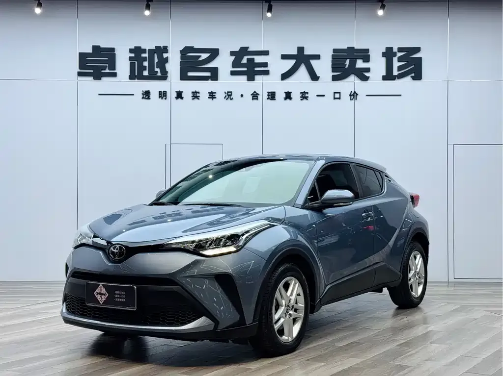 Toyota C-HR — фото 1