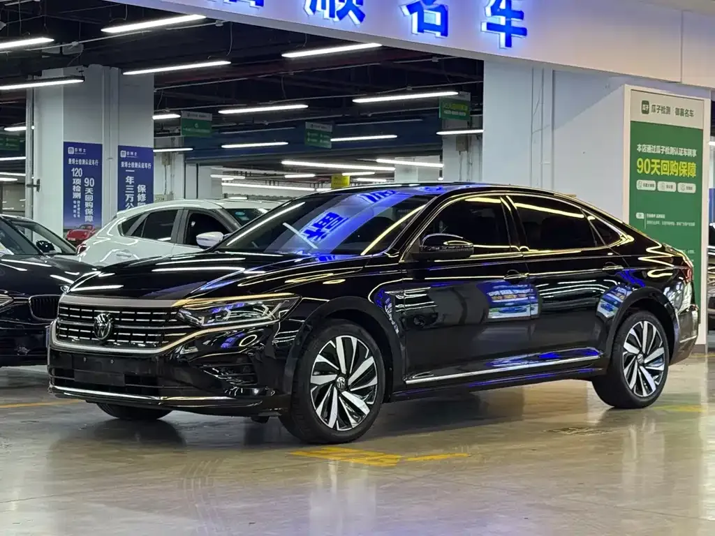 Volkswagen Passat — фото 1
