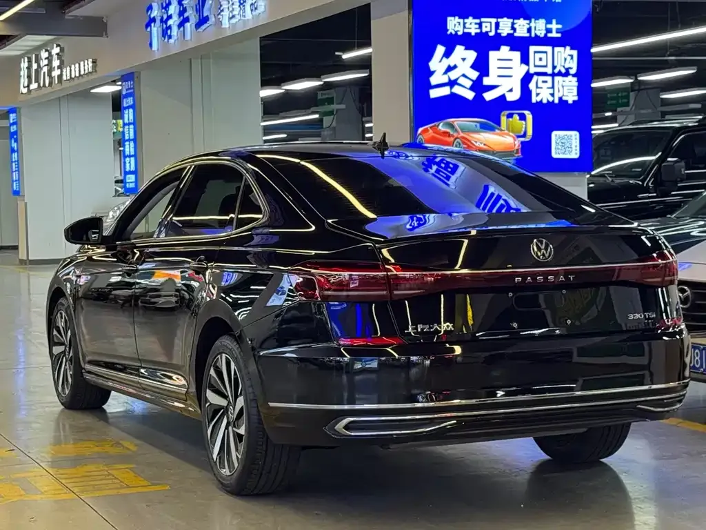 Volkswagen Passat — фото 6