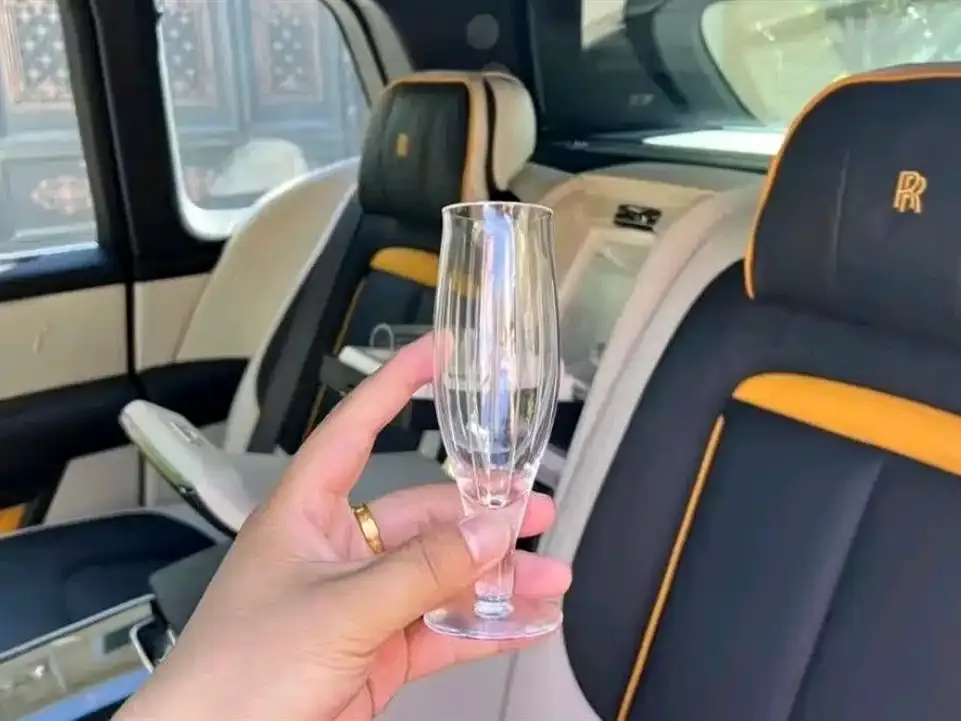 Rolls-Royce Cullinan 2022 из CN, фото 2