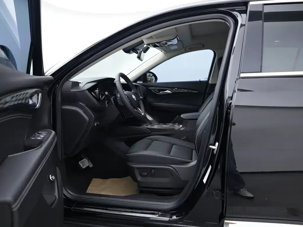 Buick Envision Plus — фото 10