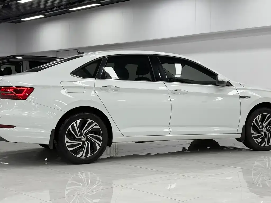 Volkswagen Sagitar 2021 из CN, фото 2