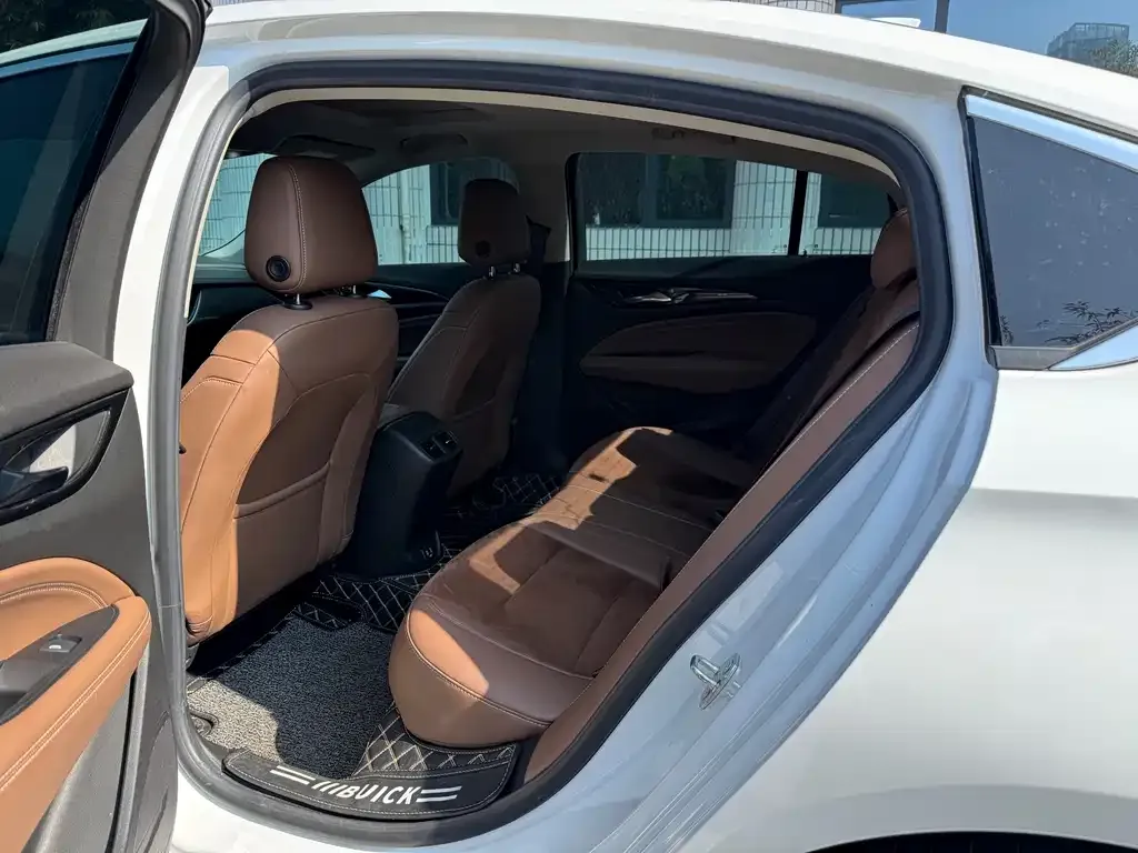 Buick Regal 2022 из CN, фото 3
