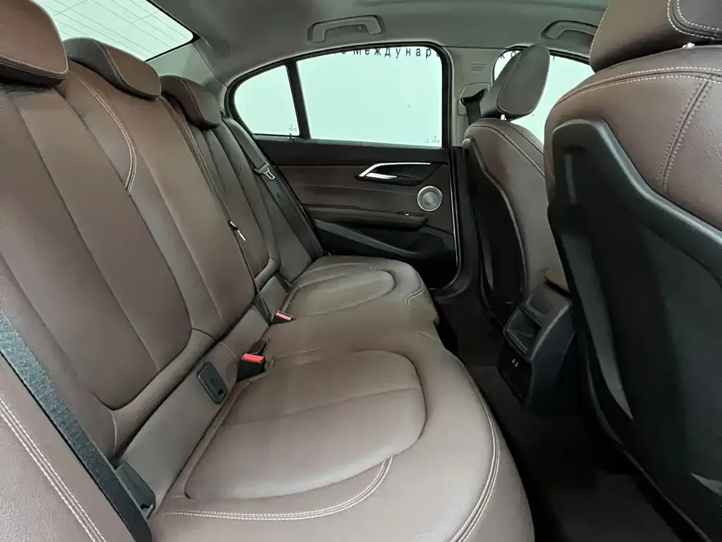 BMW 1 Series 2022 из CN, фото 2