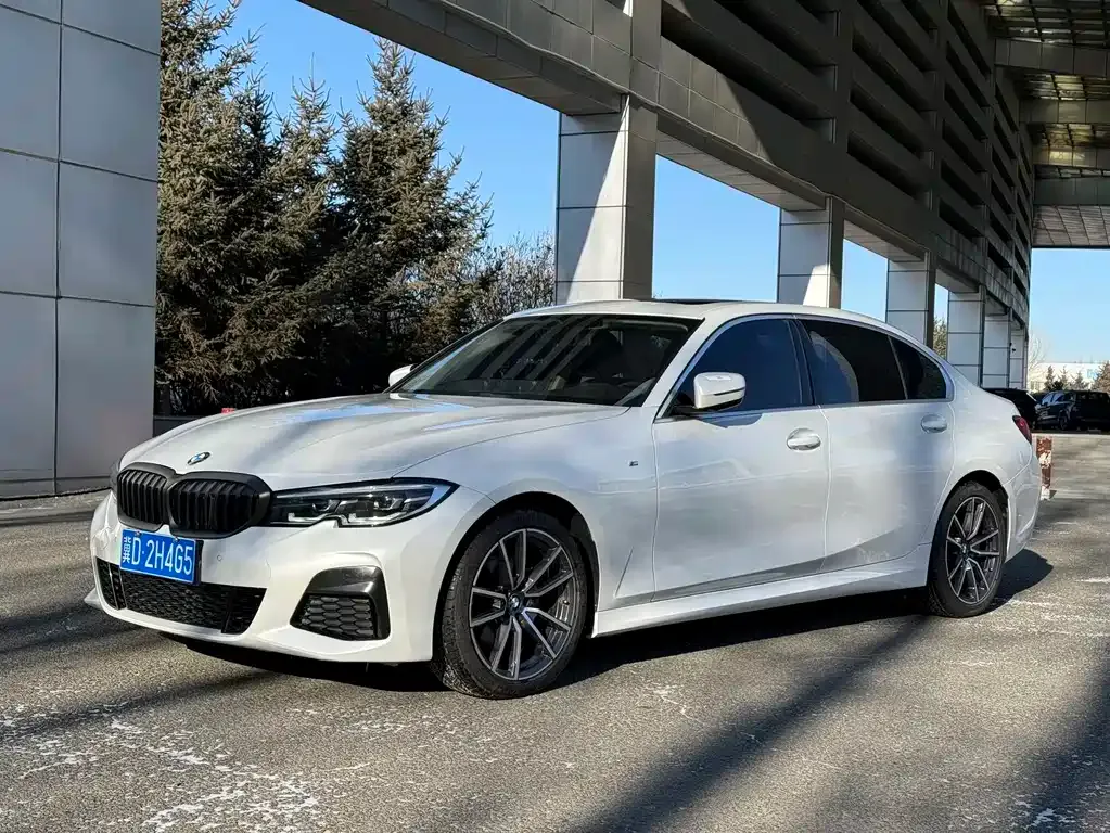 BMW 3 Series 2021 из CN, фото 1