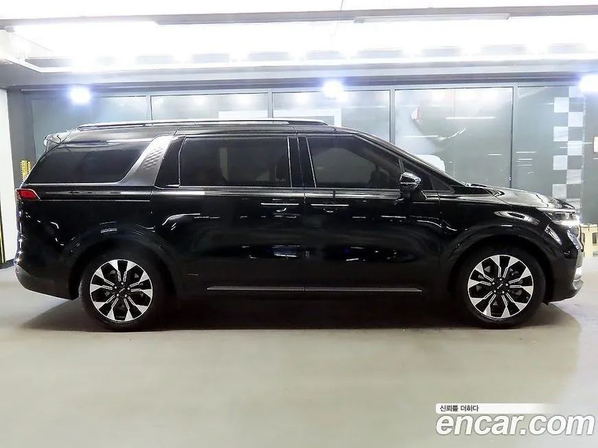 Kia Carnival — фото 2