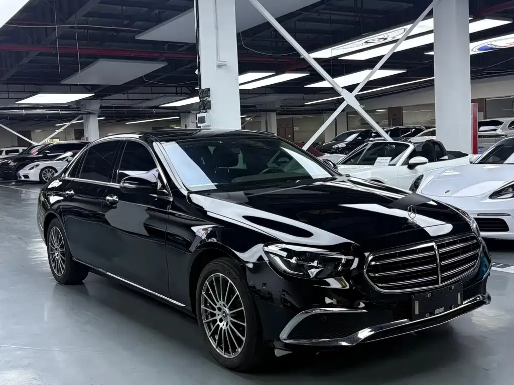 Mercedes-Benz E-Class — фото 5