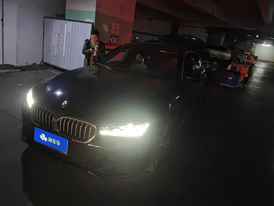 BMW 5 Series — фото 1