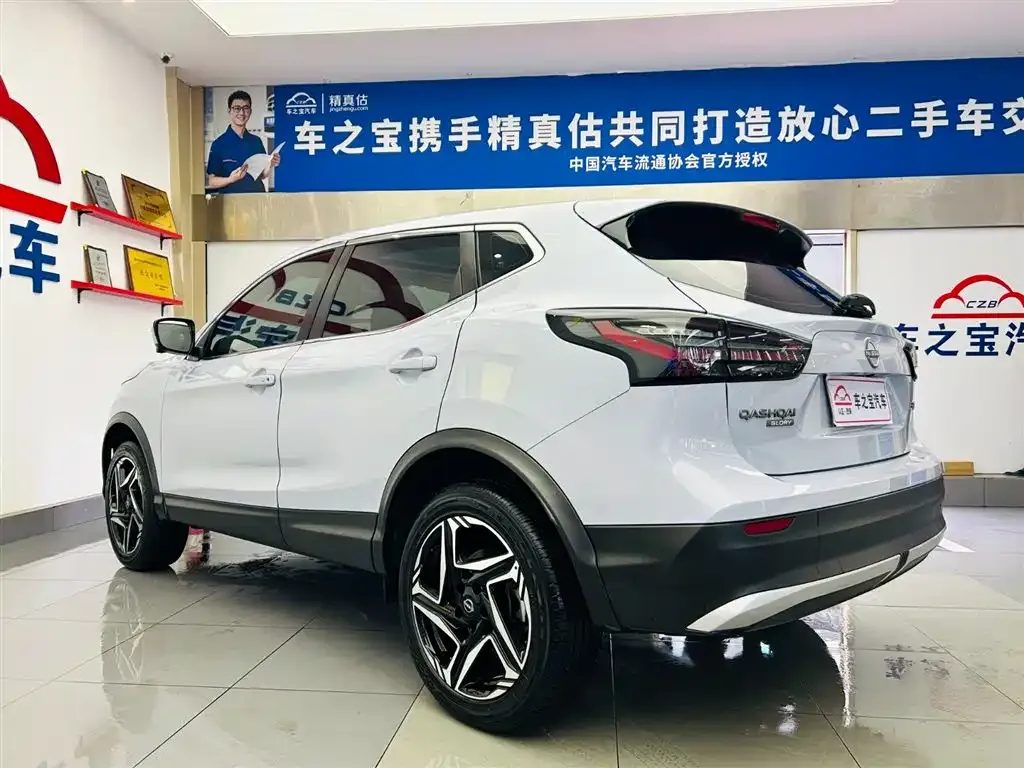 Nissan Qashqai — фото 10