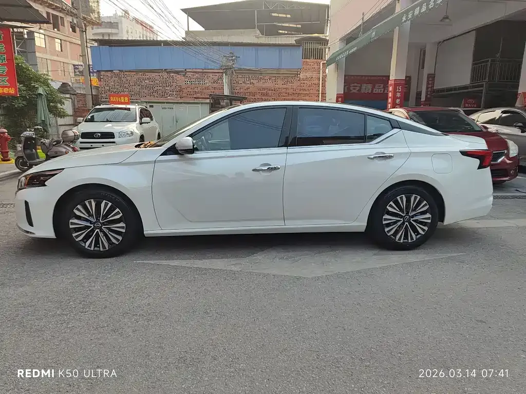 Nissan Teana 2023 из CN, фото 2