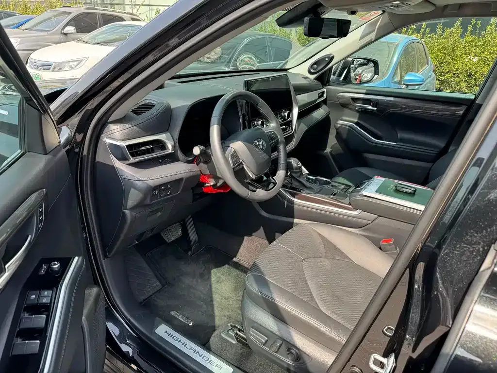 Toyota Highlander 2024 из CN, фото 4