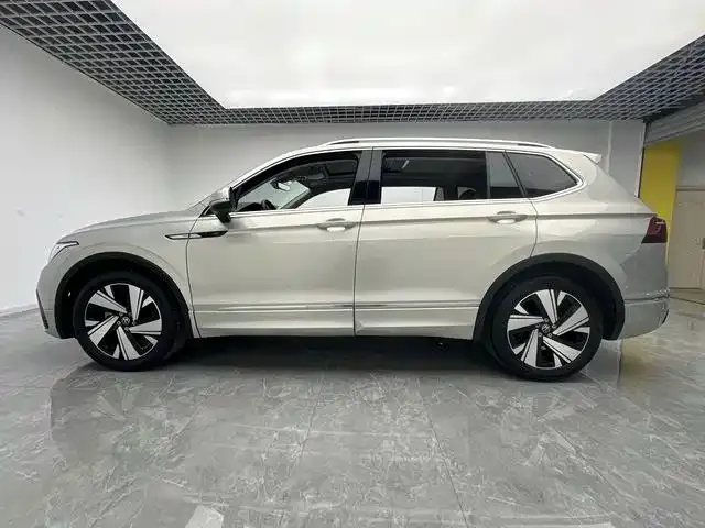 Volkswagen Tiguan L 2023 из CN, фото 7