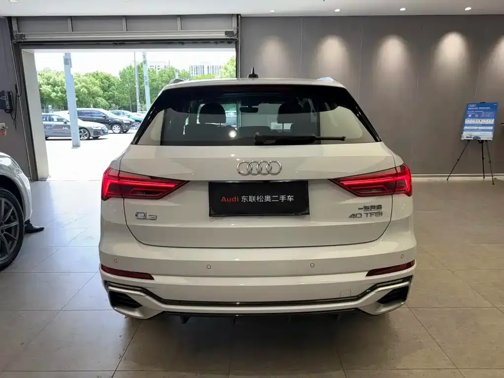 Audi Q3 — фото 9