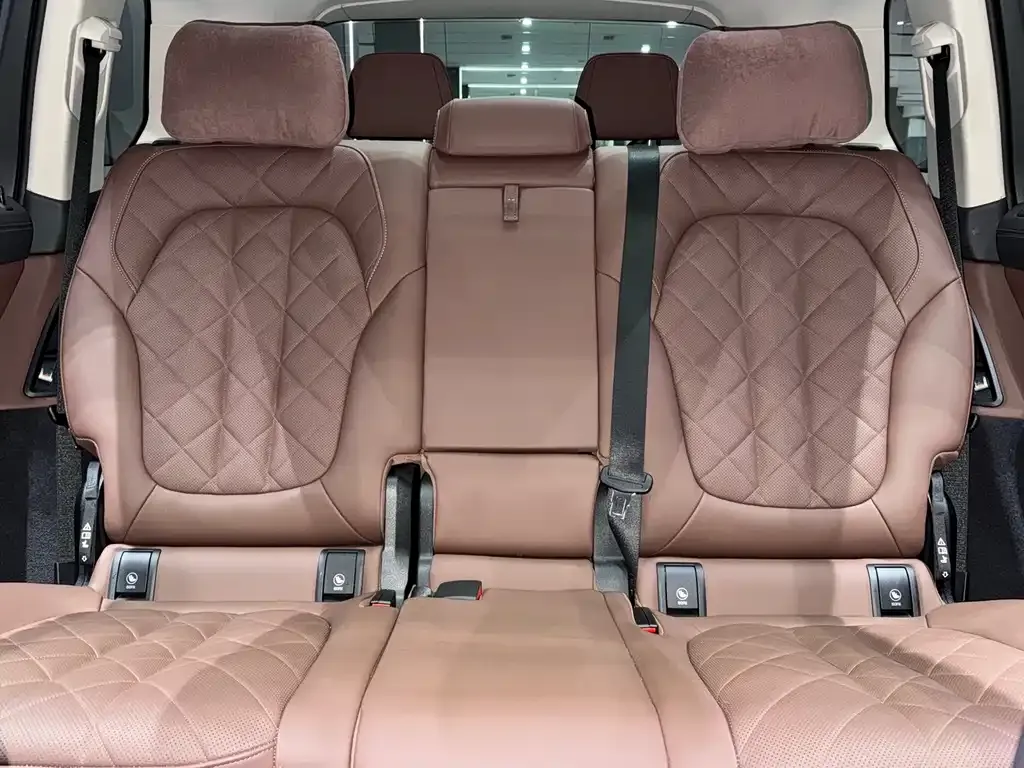 BMW X7 2023 из CN, фото 2