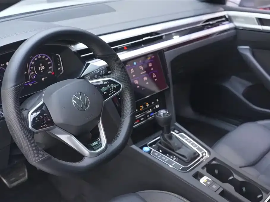 Volkswagen CC — фото 10