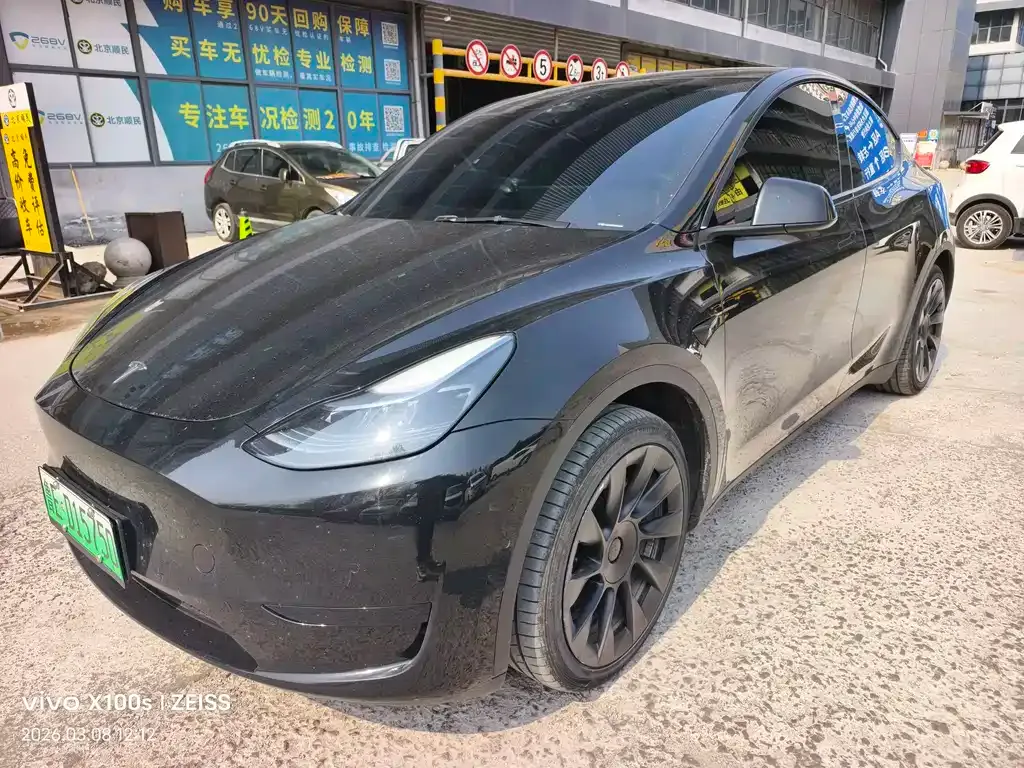 Tesla Model Y — фото 7