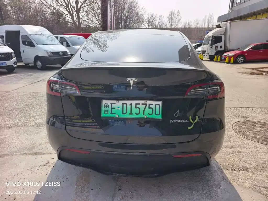 Tesla Model Y — фото 3