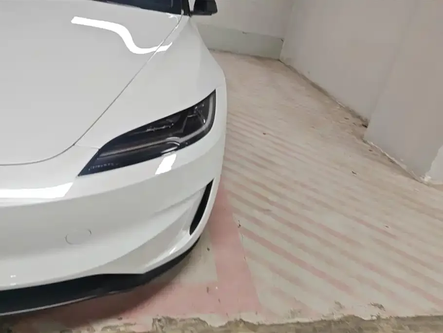 Tesla Model 3 — фото 5