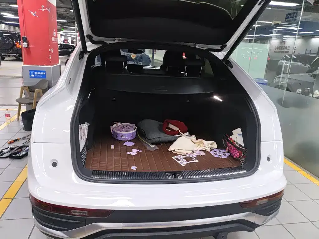 Audi Q5L Sportback 2022 из CN, фото 8