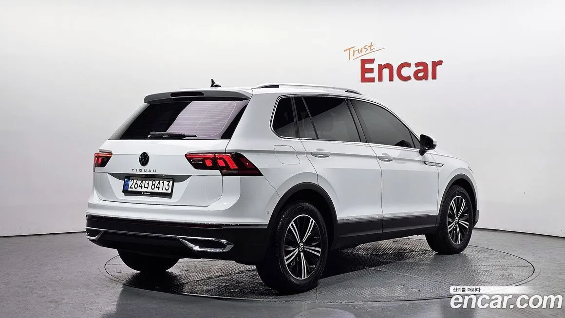 Volkswagen Tiguan — фото 4