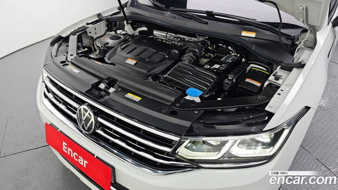 Volkswagen Tiguan — фото 9