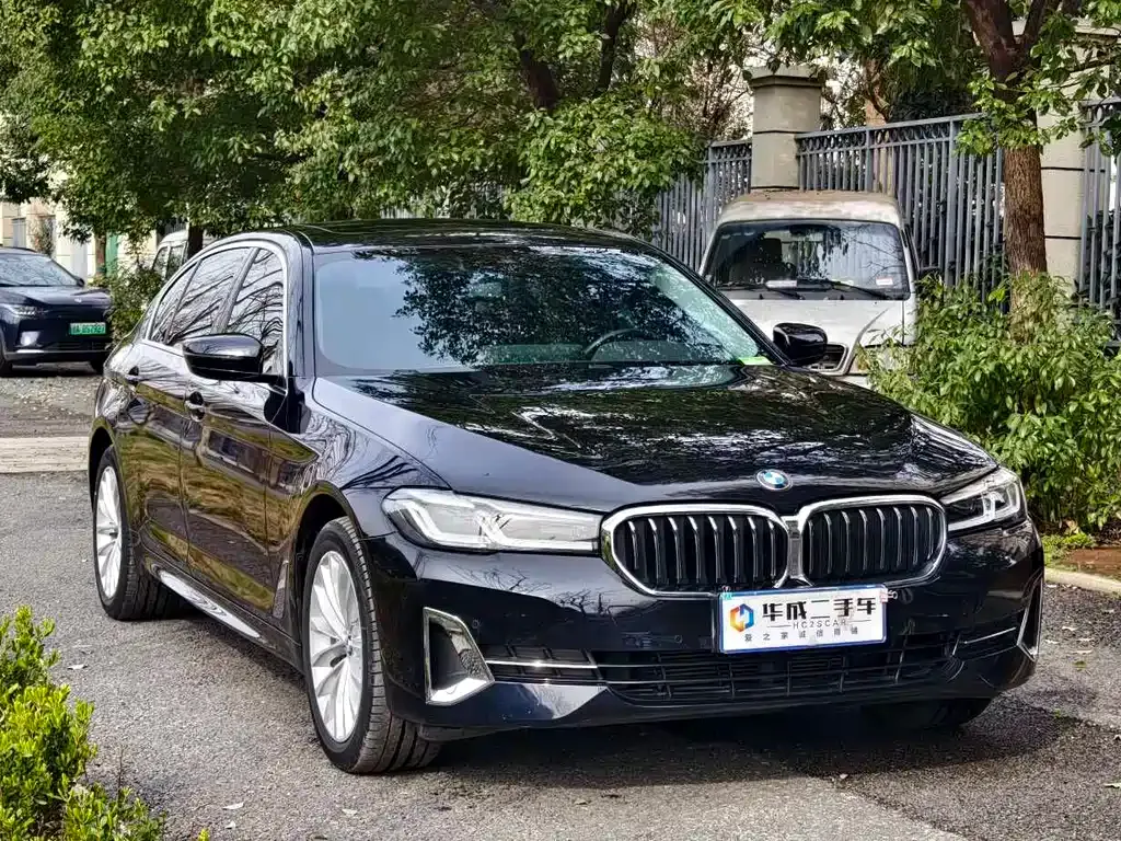 BMW 5 Series — фото 10