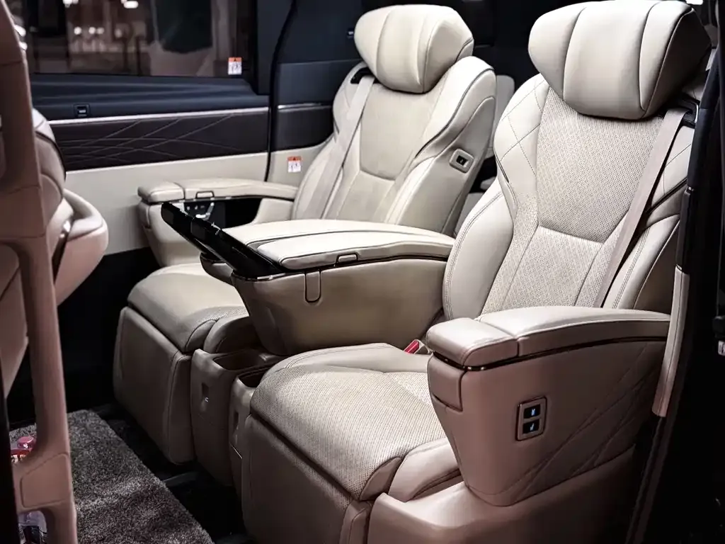 Toyota Alphard 2023 из CN, фото 8