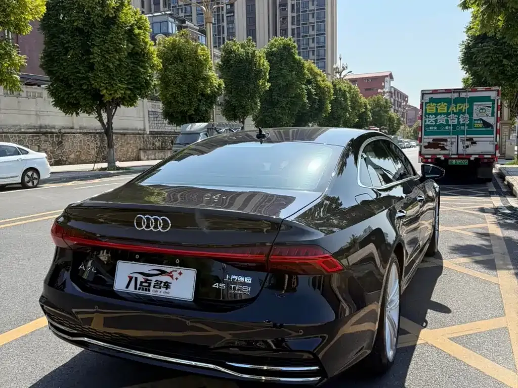 Audi A7L — фото 10