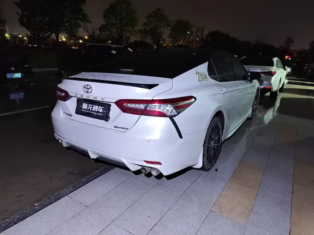 Toyota Camry 2022 из CN, фото 4