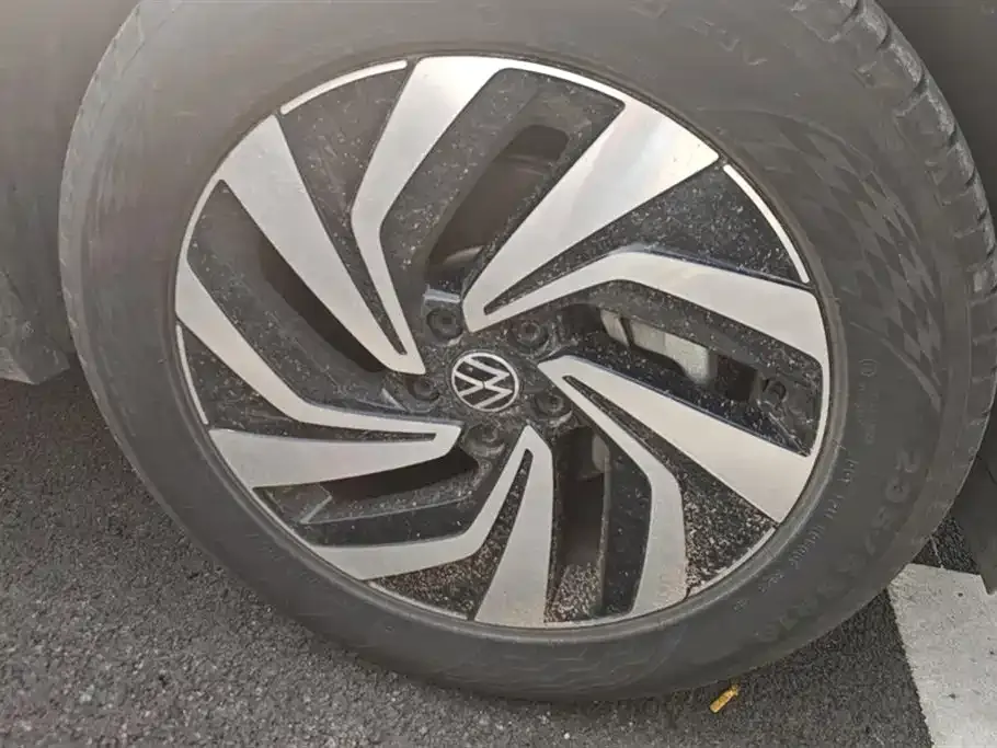 Volkswagen Tiguan L 2023 из CN, фото 2