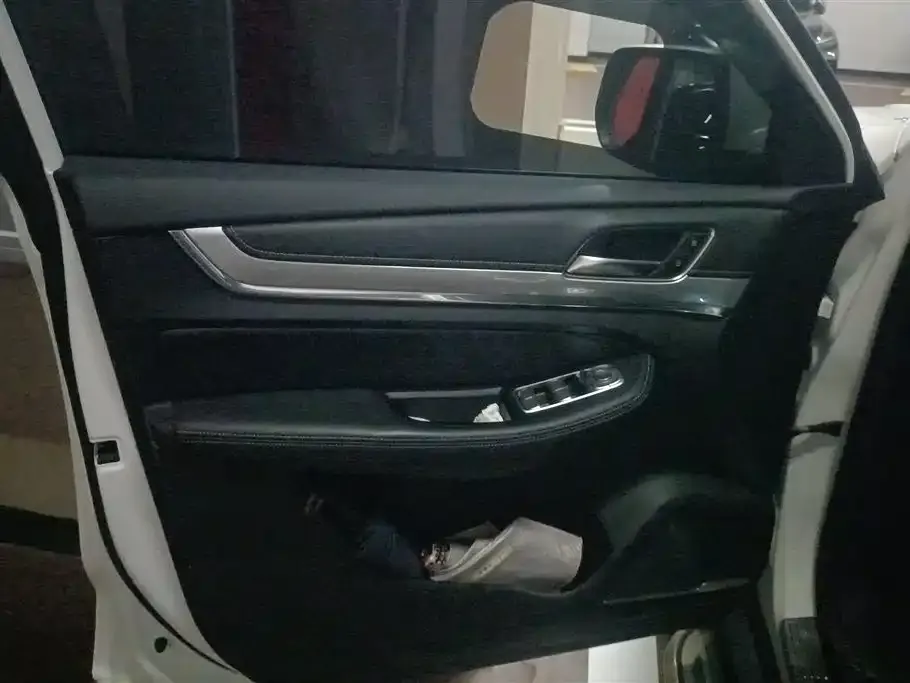 Roewe RX8 2023 из CN, фото 2
