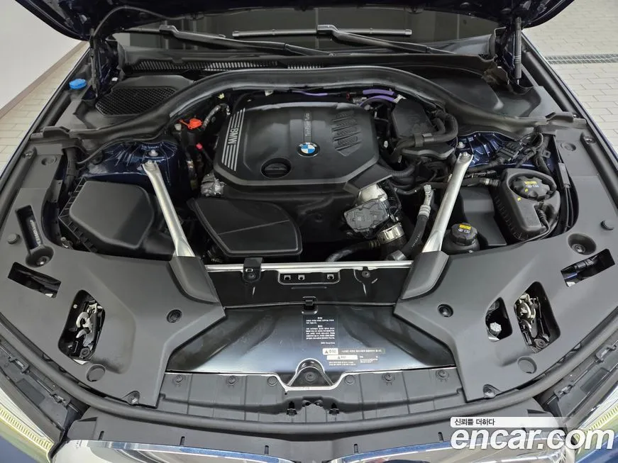 BMW 5-Series — фото 8