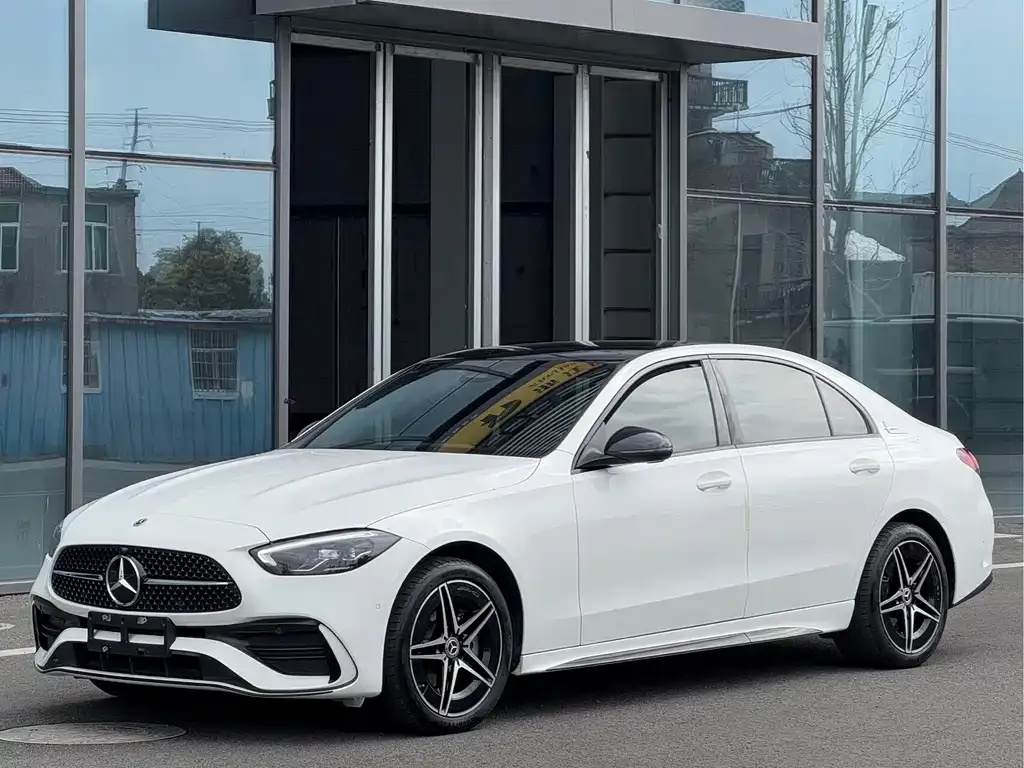 Mercedes-Benz C-Class — фото 1