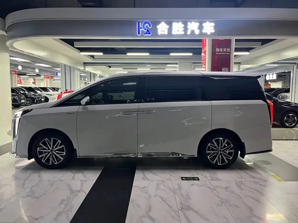 GAC Motor Trumpchi M8 — фото 2