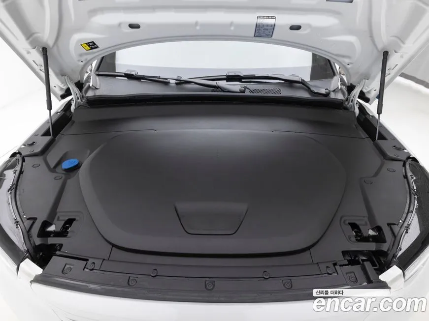 Volvo C40 2024 из KR, фото 3
