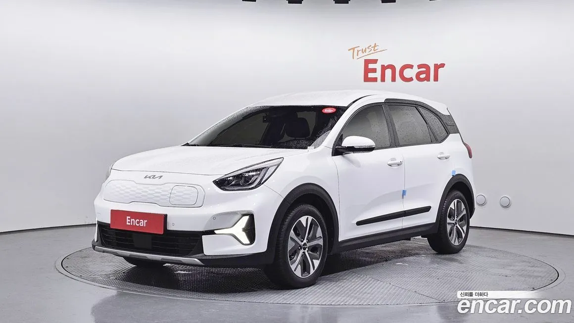 Kia Niro — фото 1